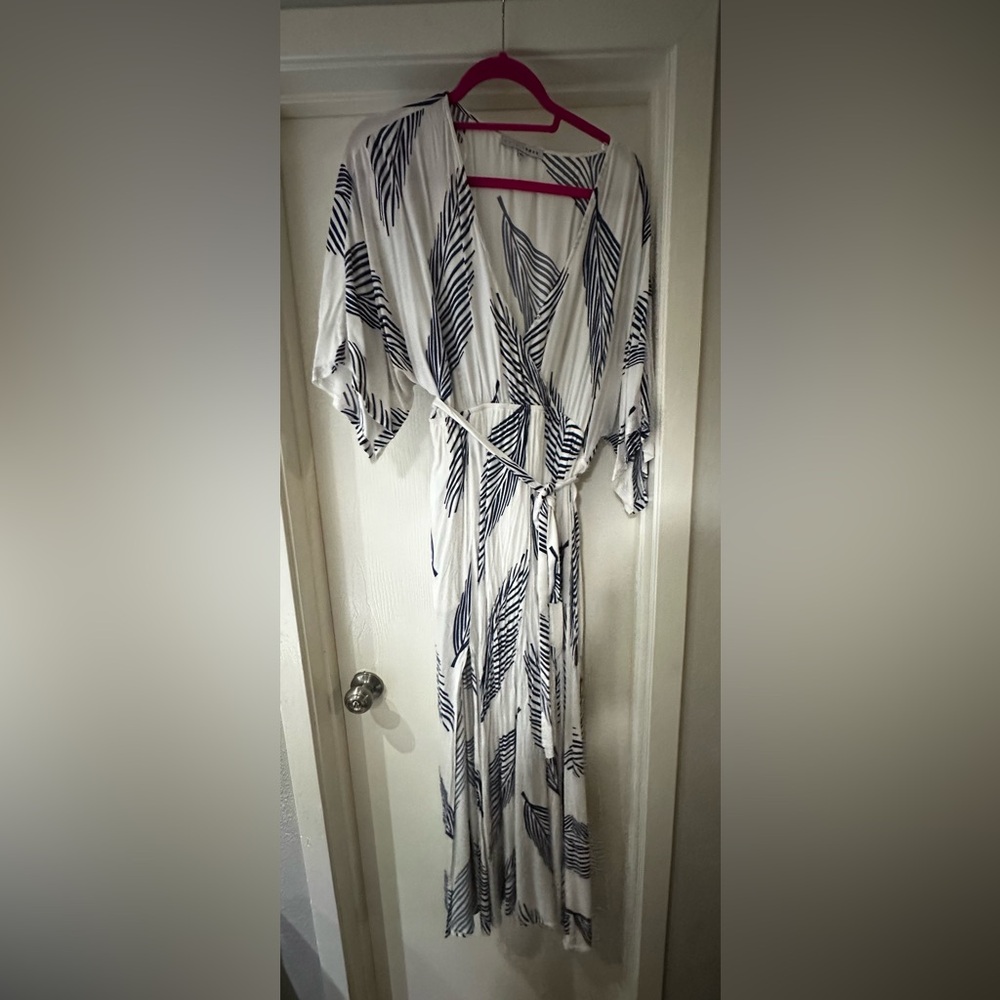 Tropical print navy and white floral plus dress XL